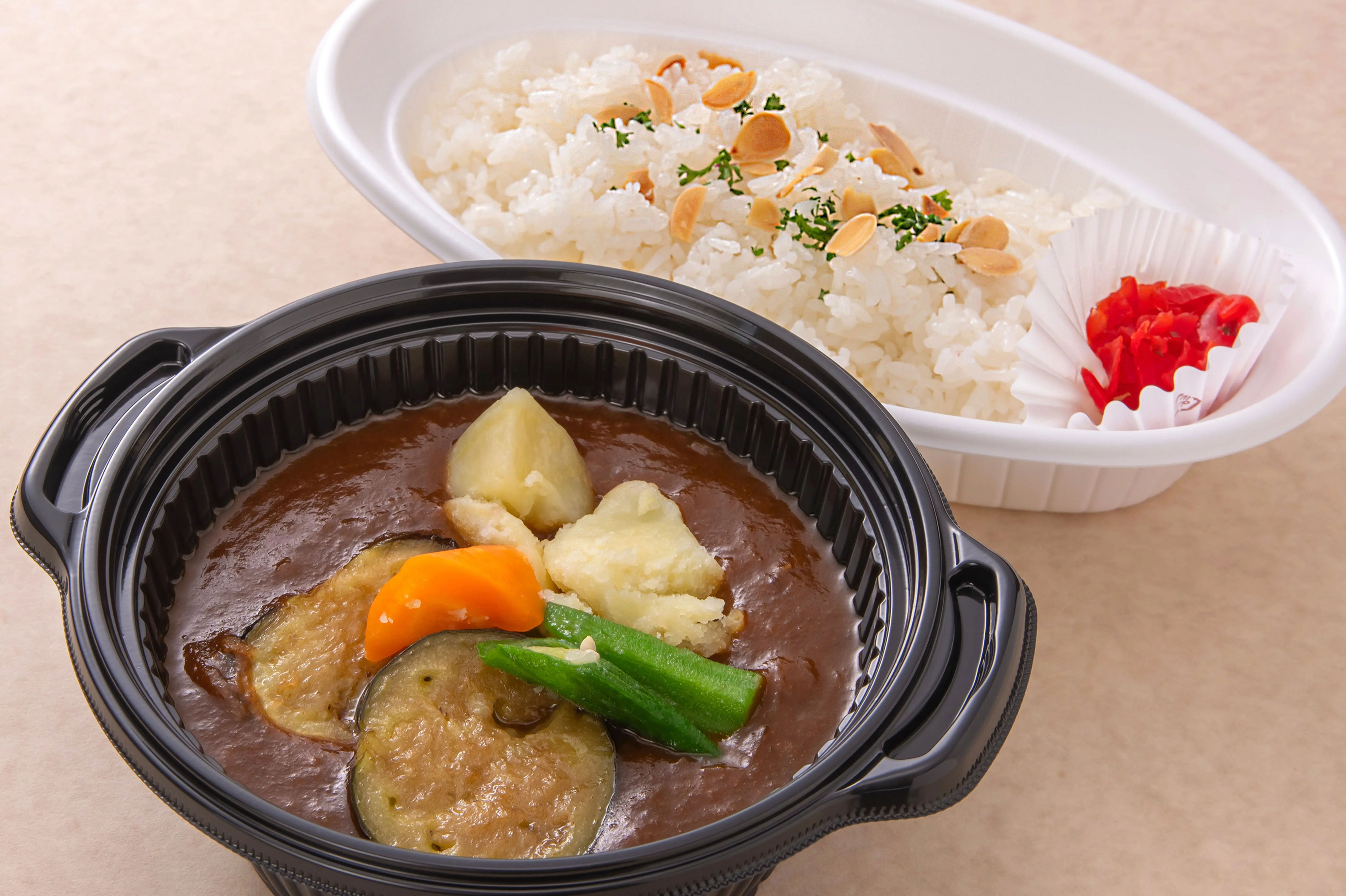 熊本県荒尾市で洋食弁当をデリバリーするCOTTON